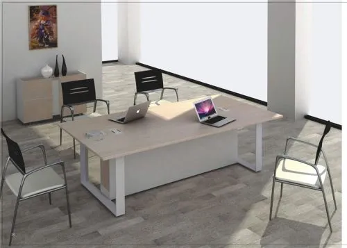 Augstas kvalitātes mūsdienu personāla galds