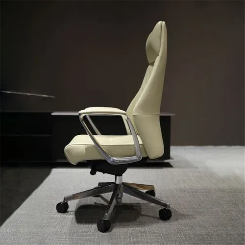 Ādas biroja krēsls ar regulējamu atzveltni